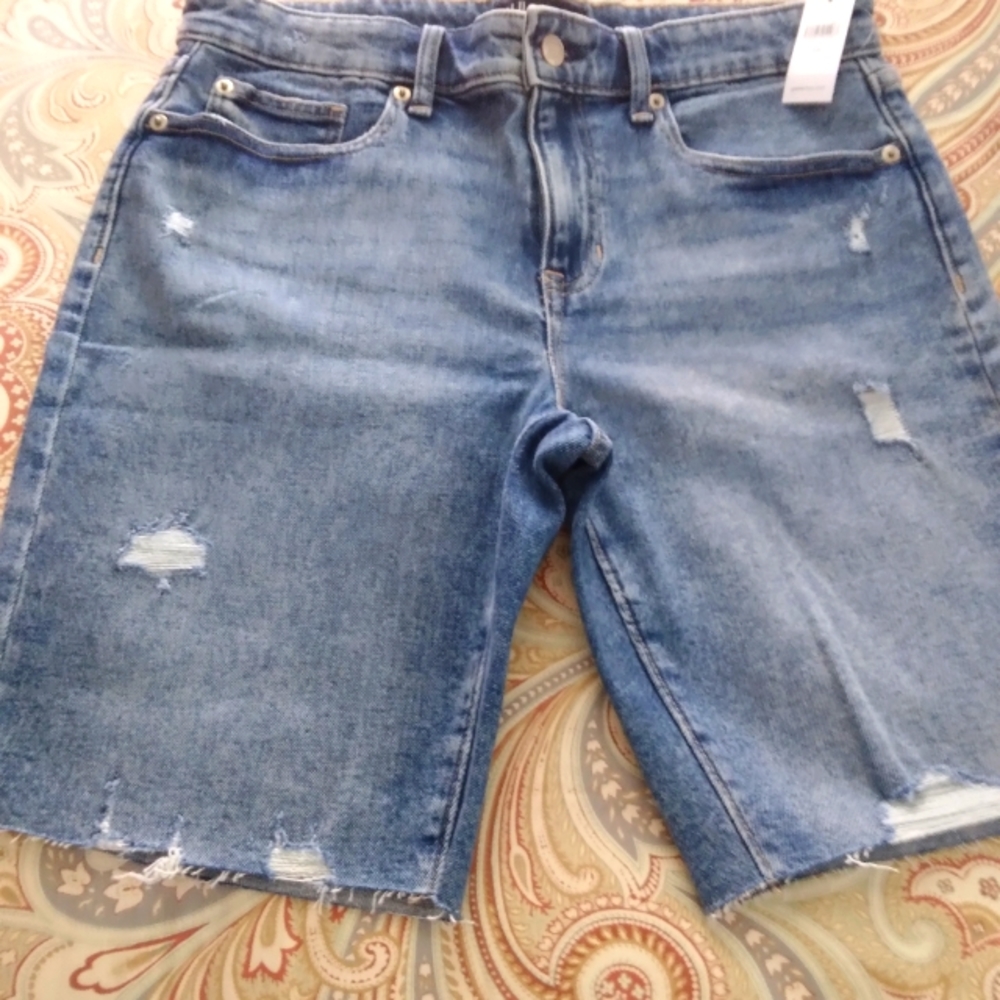 GAP SHORTS